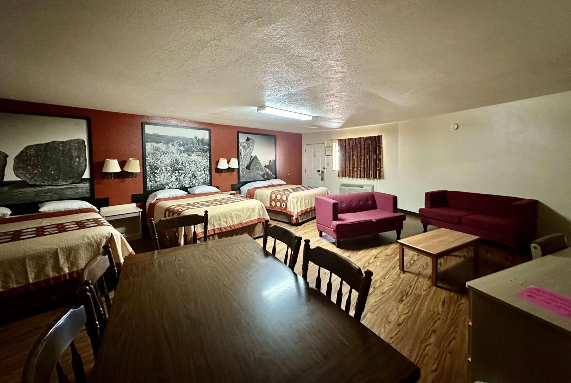Super 8 By Wyndham Athens Tx Hotel Exterior photo